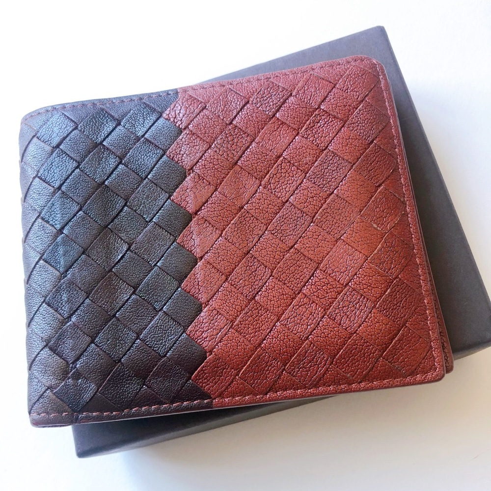 Bottega Vaneta Men’s bi-fold Wallet